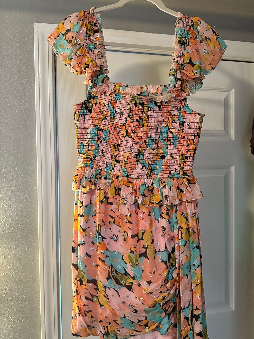 Saylor Floral Smocked Ruffle Sleeve Blouse Small EUC - Picture 4 of 9